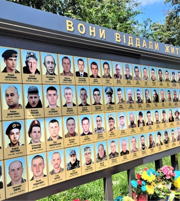 У Ковелі родинам захисників кручили відзнаки «Почесний громадянин міста Ковеля»