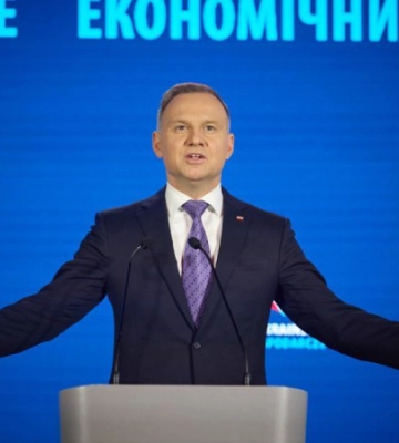 Москва має повернути всі захоплені території, - Дуда на саміті Кримської платформи