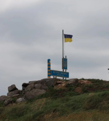 Украинская разведка: ВСУ нанесли удар по самолету РФ вблизи острова Змеиный
