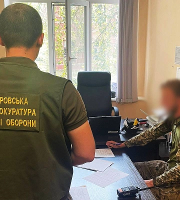 Розкрадав військове майно: командиру частини повідомлено про підозру