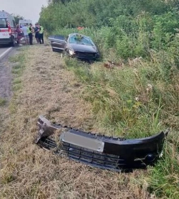На Львівщині легковик врізався у вантажівку: одна людина загинула, ще двоє у лікарні (ФОТО)