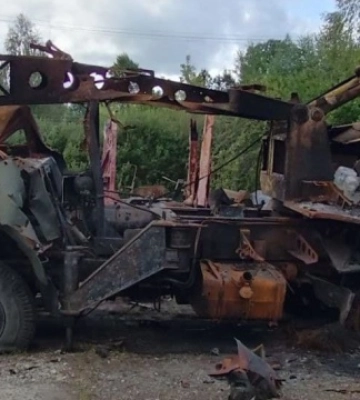 Знищили автокран та автомобілі: росіяни атакувати лісове господарство на Сумщині