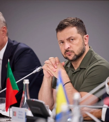 &quot;Україна має чітку візію щодо Криму&quot;: Зеленський взяв участь у третьому саміті Кримської платформи. Відео