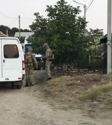 У Криму силовики проводять обшуки у кримських татар