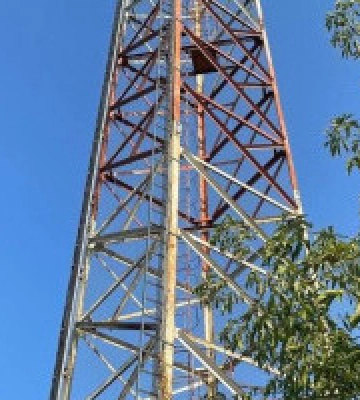 У селі Копачів на Київщині біля високовольтної вежі виявили тіло підлітка