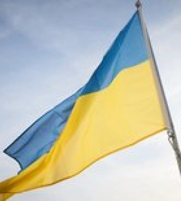 Военные разведчики ГУР и ВМС подняли флаг над Крымом – видео