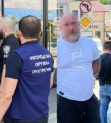 Пропонували уникнути призову та виїхати за кордон за 10 тисяч доларів: в Ужгороді судитимуть двох чоловіків