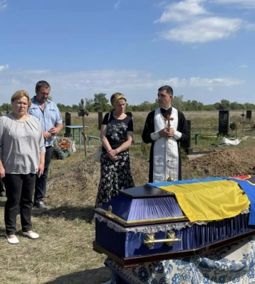 Аджамська громада попрощалась з загиблим воїном, який понад рік вважався безвісти зниклим 