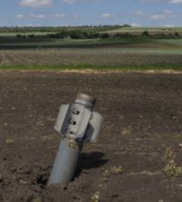 Рашисти обстріляли поле поблизу Широкої Балки на Херсонщині, загинув тракторист