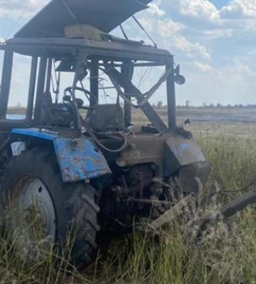 На Херсонщині внаслідок ворожого обстрілу загинув тракторист