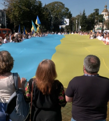 З квітами і відзнаками. У Рівному відзначили День Незалежності   (ВІДЕО)
