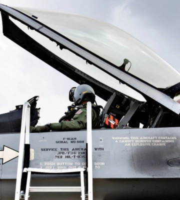 Норвегия передает Украине два истребителя F-16 для обучения — премьер