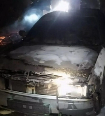 В Кривом Роге горел легковой автомобиль