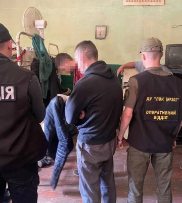 На Львівщині чоловік торгував віртуальними запчастинами