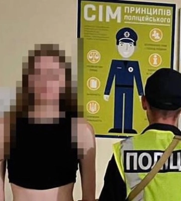 У Києві затримали дівчат, які танцювали на могилах воїнів