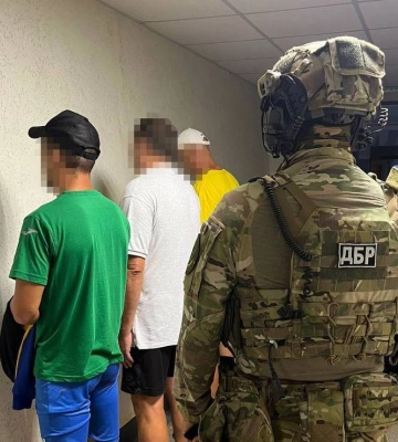 Футболисты и родственники мэра Ивано-Франковска фиктивно служили в охране военкоматов, утверждают в ГБР