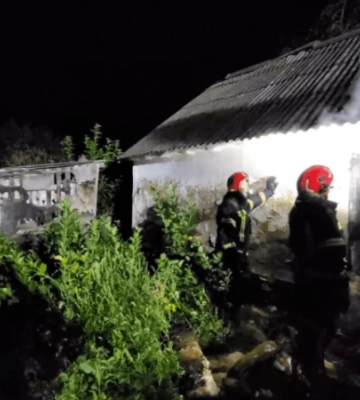 У Криворізькому районі під час гасіння пожежі надзвичайники знайшли тіло чоловіка