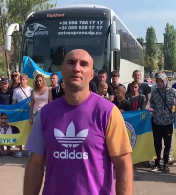 Команда боксерів Дніпропетровщини поїхала до Польщі підтримати Усика у бою проти Дюбуа