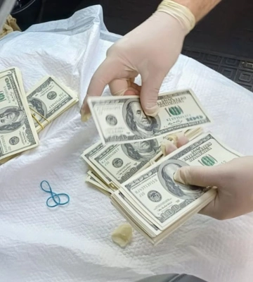 Фальшивомонетчики пытались продать полмиллиона поддельных долларов