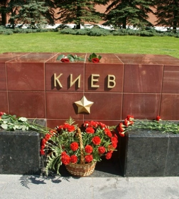 В москві затримано чоловіка з жовто-блакитним букетом квітів