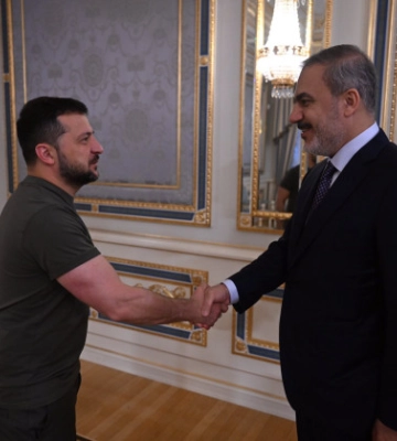 Зеленський зустрівся з главою МЗС Туреччини