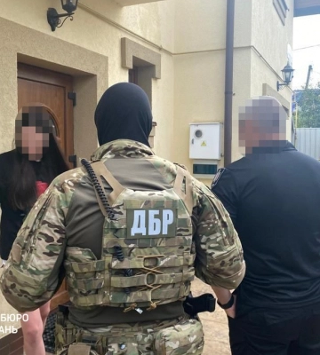 Правоохоронці викрили схему фіктивного зарахування на військову службу футболістів місцевого професійного клубу в Івано-Франківську