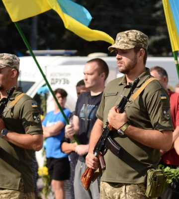 У Рівному попрощалися з військовослужбовцем Олександром Дубовим (ВІДЕО)