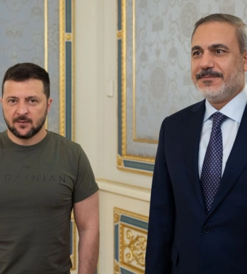 Формула мира, восстановление и зерновой коридор: Зеленский провел переговоры с главой МИД Турции