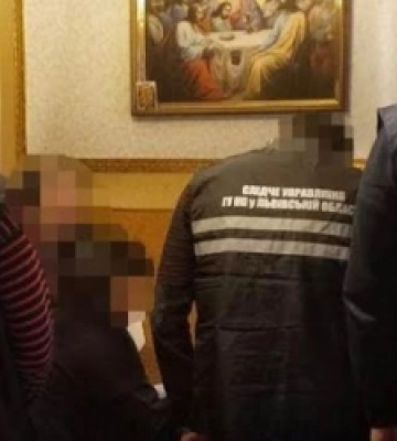 На Львівщині викрили організовану групу, яка незаконно переправлення ухилянтів за кордон
