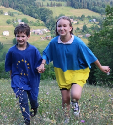 Украина вернула 11 детей депортированных Россией и с ВОТ – Николай Кулеба