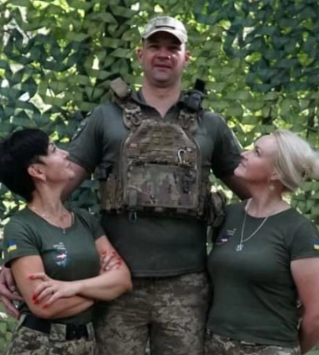 Окопи копає на свій зріст: у волинській бригаді служить велетень понад 2 метри зростом