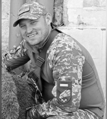 На Дніпропетровщині провели в останню путь воїна Січеславської бригади, який загинув на Луганщині
