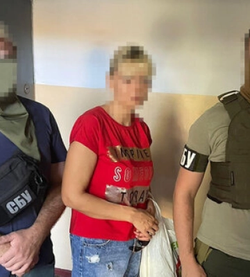 Наводила "Грады" и "шахеды" на Херсон: СБУ задержала российского агента. ФОТО