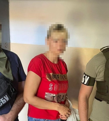 Наводила "Грады" и "шахеды" на Херсон: СБУ задержала российского агента. ФОТО
