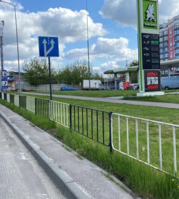 У Львові демонтують вуличне огородження на кількох вулицях