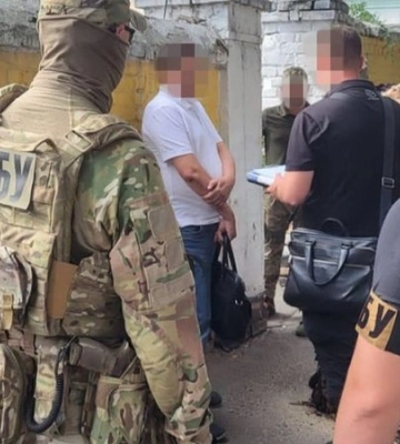 До 10 тисяч доларів за людину: у Вінниці викрили схему заробітку лікарів на «ухилянтах»