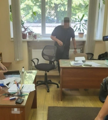 Требовали до 10 тысяч долларов с человека: в Украине разоблачили очередную схему &quot;заработка&quot; должностных лиц ВВК
