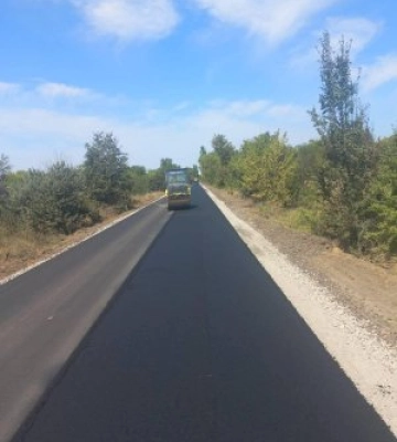 На автомобільних дорогах місцевого значення Миколаївської області продовждується виконання ремонтних робіт