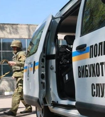 Інформація про заміноване авто у Полтаві не підтвердилася