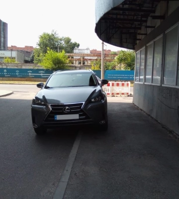 Топ-5 автохамів тижня: у Дніпрі евакуювали понад 100 автівок за неправильне паркування