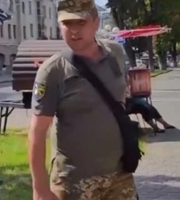 &quot;Ти воєнний чи шо?&quot; В Полтаві скандальний фітнес-тренер облаяв працівників ТЦК, відео
