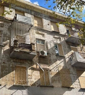 У понад 200 багатоповерхівках Миколаєва відремонтували покрівлі, пошкоджені обстрілами