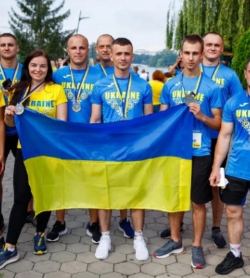 Забіг у вишиванках в Івано-Франківську - понад 250 учасників взяли участь