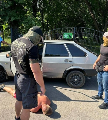 На Закарпатті затримали групу рекетирів, які вимагали неіснуючі борги у місцевих підприємців