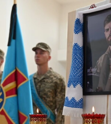 Із відомим льотчиком Андрієм Пільщиковим (Juice), який загинув в авіатрощі на Житомирщині, попрощалися у Києві. ВІДЕО+ФОТОрепортаж
