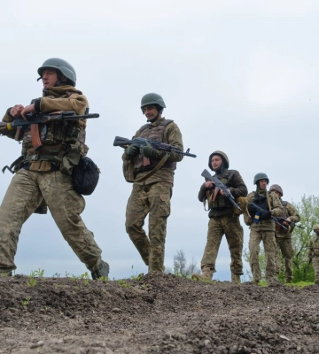 Войска РФ могут активизировать наступательные усилия в районе Купянска и Лимана — британская разведка