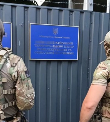 СБУ викрила на допомозі ухилянтам посадовців військкоматів і ВЛК у Києві, Одесі та на Харківщині