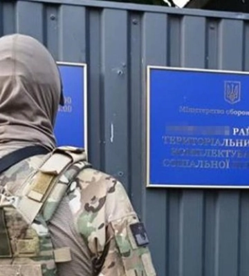 СБУ затримала чиновників, які допомагали ухилянтам