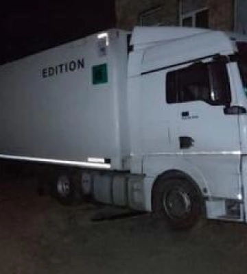 У Кременчуці водія вантажівки на смерть придавило причепом