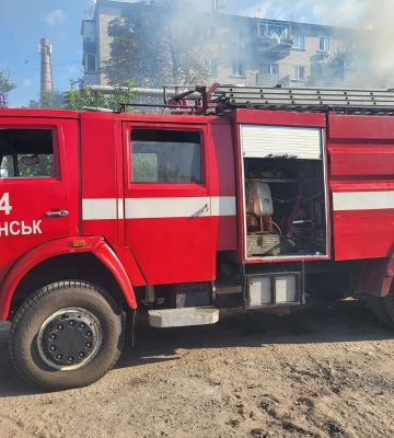 Російські військові обстріляли кафе на Харківщині: є жертви